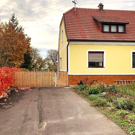Ferienhaus Mit Garten In Thermennaehe Strebersdorf Dış mekan fotoğraf